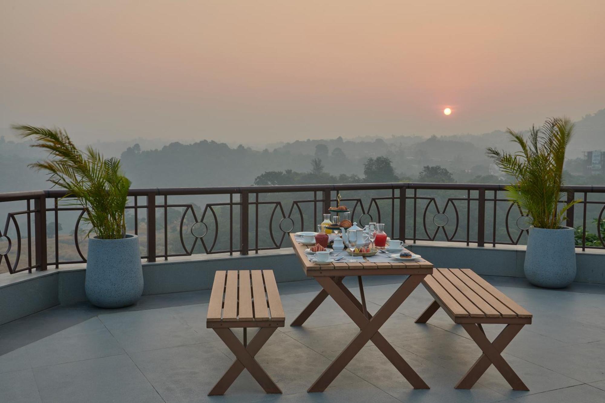 The Dukes Retreat Khandala सहारा 5*
